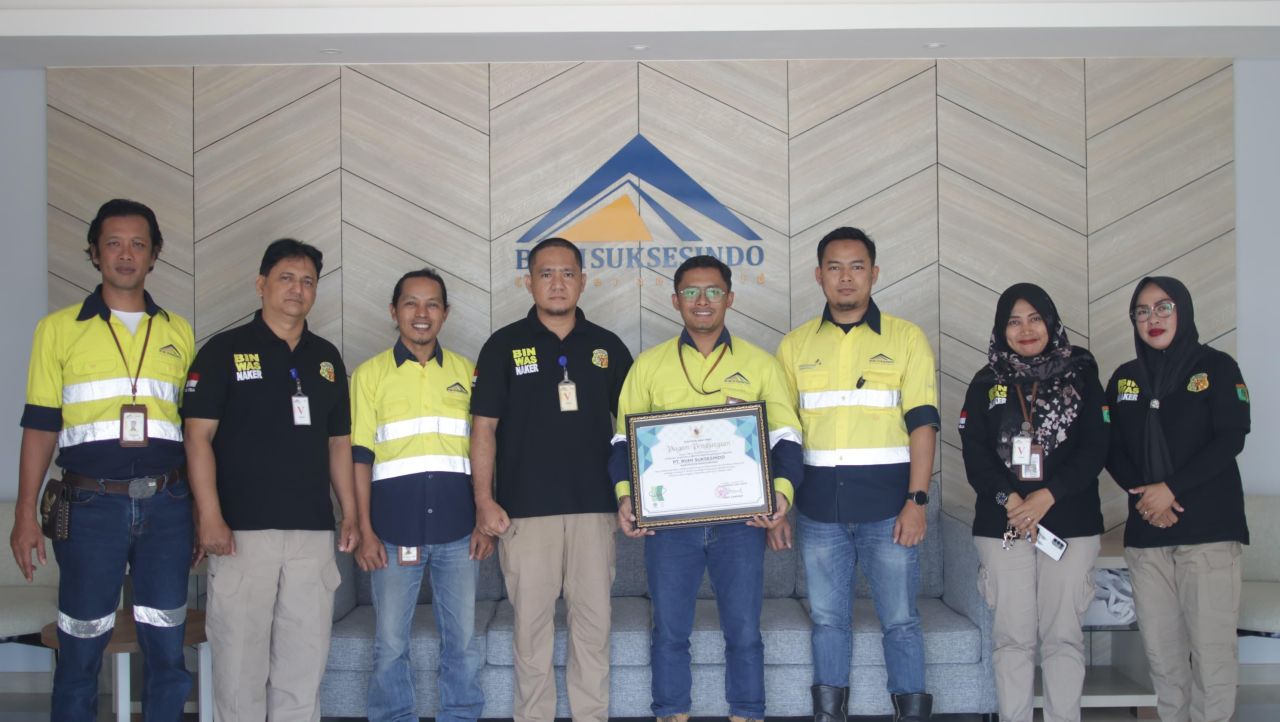 BSI terima penghargaan dari Gubernur Jatim