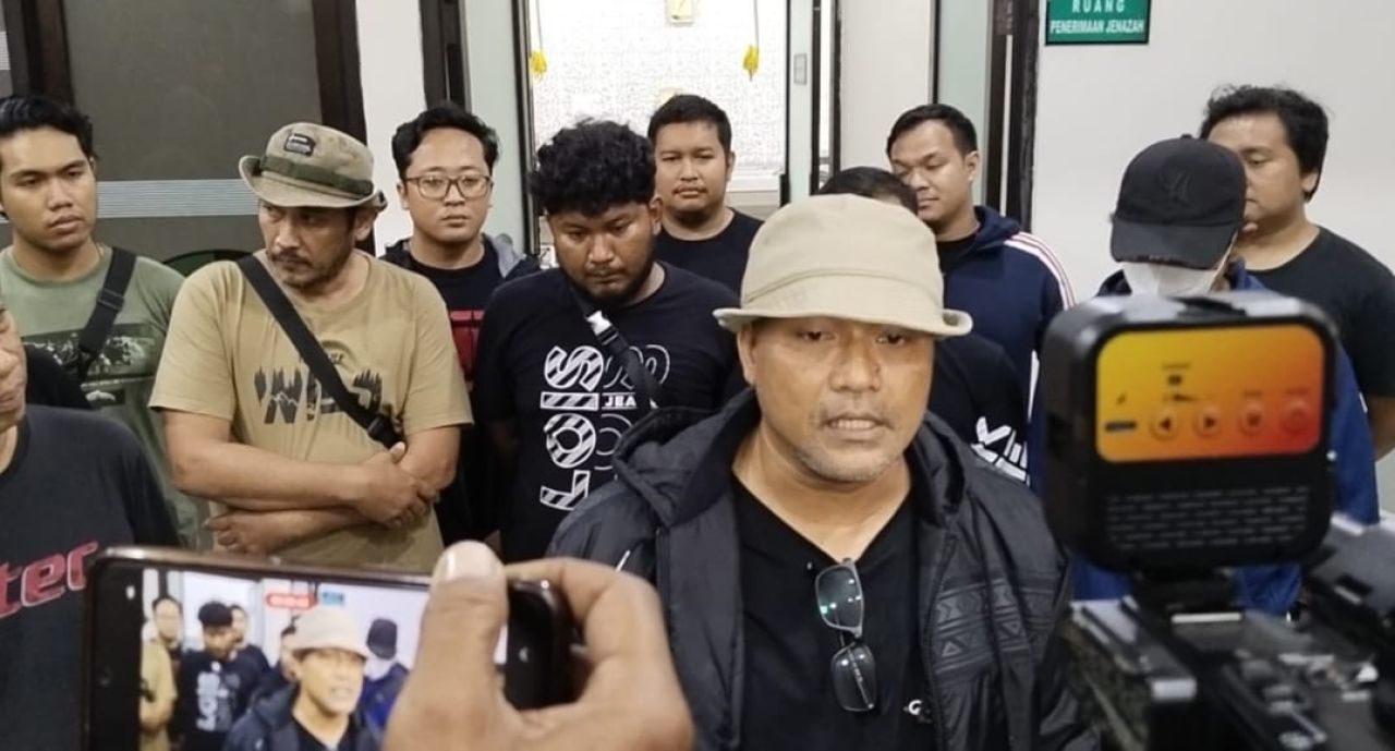 Kasubdit Jatanras AKBP Arbaridi Jumhur saat berada di ruang jenazah