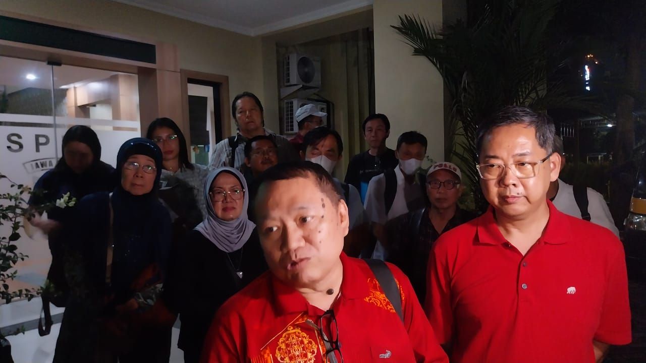 Puluhan Penghuni Apartemen Bale Hinggil Laporkan PT TKS ke Polda Jatim