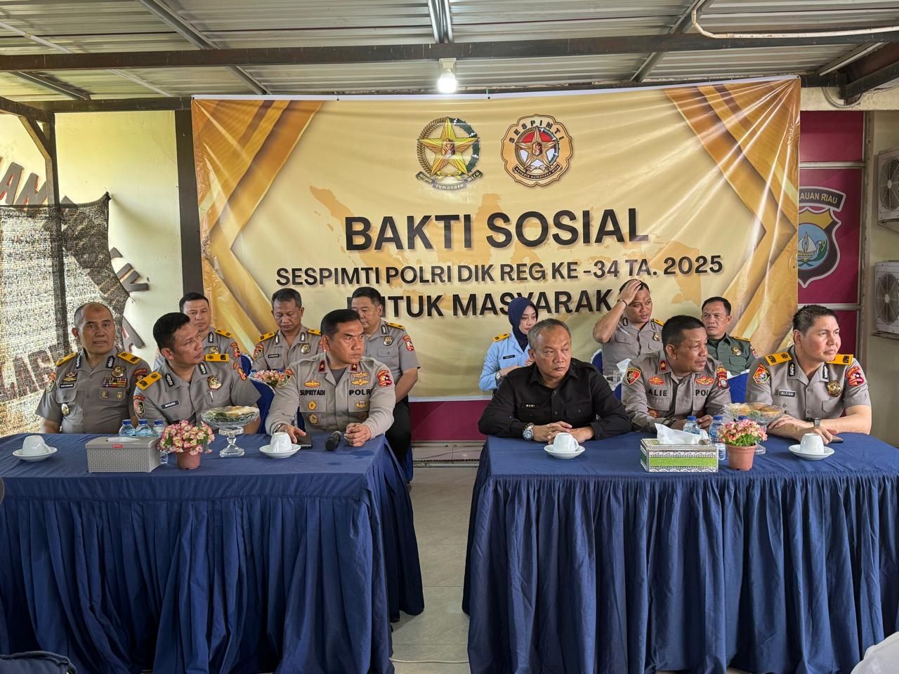 Serdik SESPIMTI Polri 2025 Bagikan Ratusan Paket Sembako di Nongsa, Batam