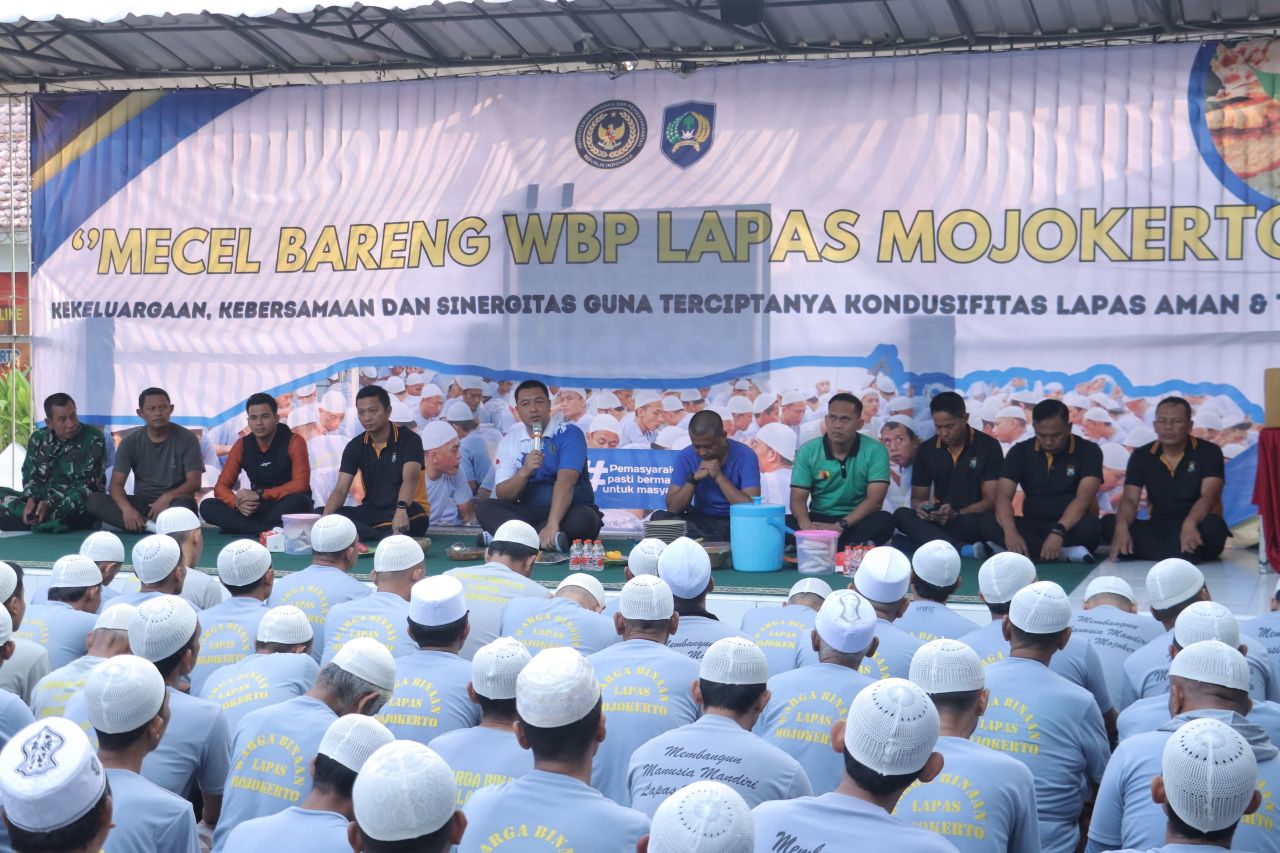 Momen penegak hukum Mojokerto makan bersama warga binaan