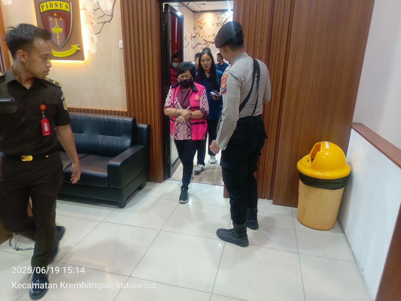 Kejari Perak Tahan Dua Tersangka Korupsi Perikanan Rugikan Negara 3 Miliar