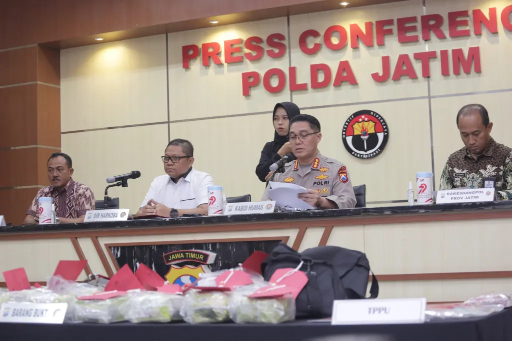 Polda Jatim Ungkap Dua Kasus TPPU, Aset Hasil Narkotika Rp 2,7 Miliar Disita