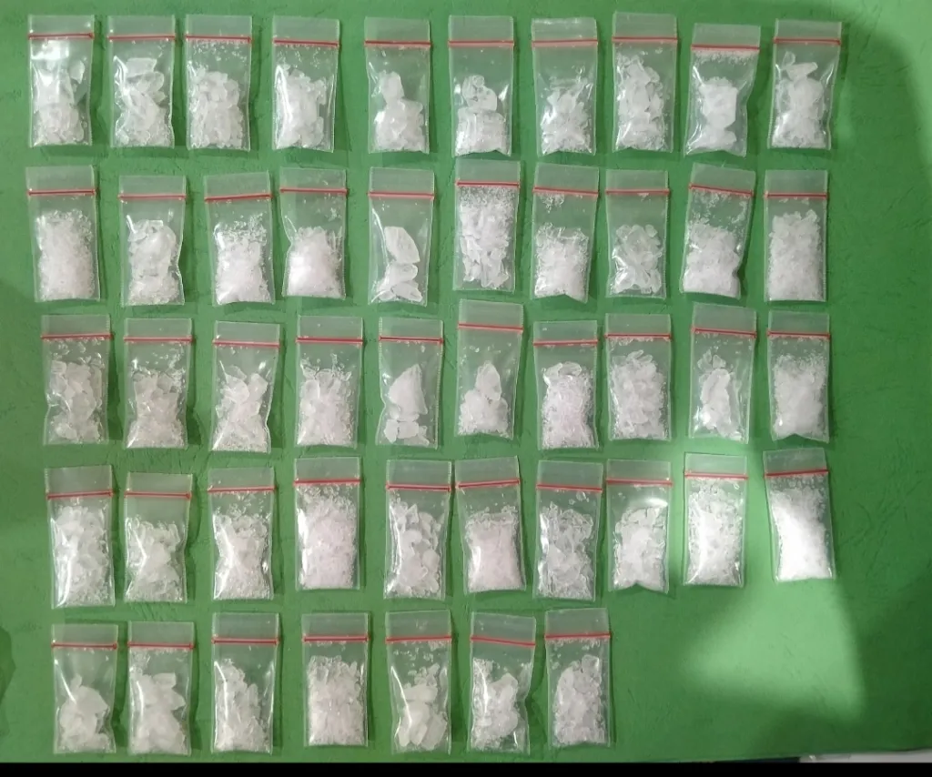 Polrestabes Surabaya Amankan Tersangka Pengedar Narkoba, Sita 42,9 Gram Sabu