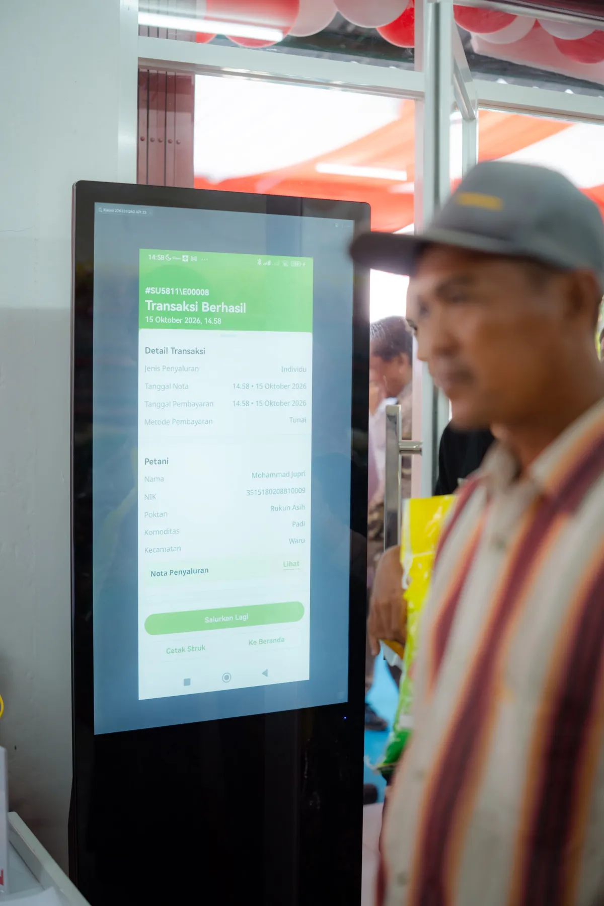 Petani di Desa Tambakrejo, Kecamatan Waru, Kabupaten Sidoarjo, Jawa Timur, kini lebih mudah memperoleh pupuk bersubsidi melalui Koperasi Desa/Kelurahan Merah Putih (KDKMP).