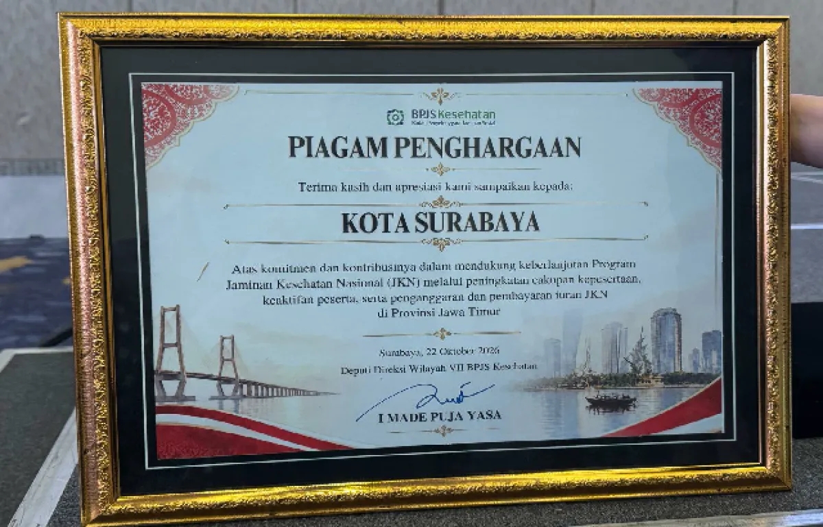 Tanpa Tunggakan! Ini Rahasia Pemkot Surabaya Sabet Penghargaan JKN Jatim