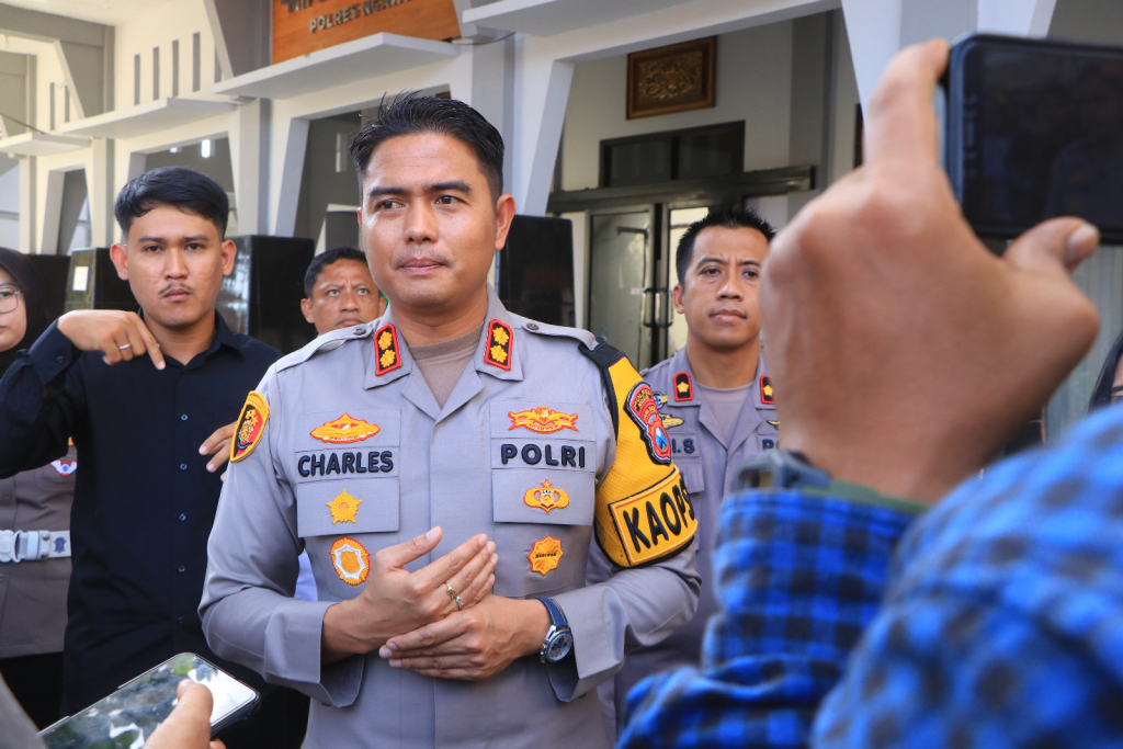 Kapolres Ngawi, AKBP Charles Tampubolon