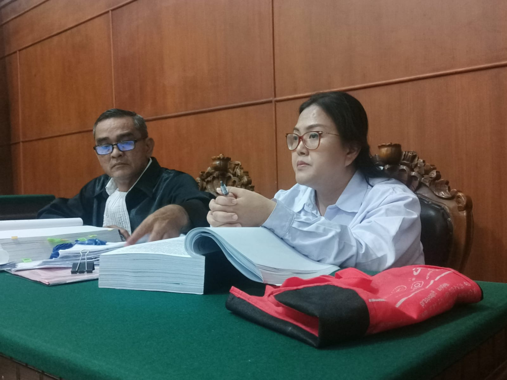 Saksi Jelaskan Pola Pengiriman Fiktif Vera Mumek, Rugikan Korban 5,2 Miliar 
