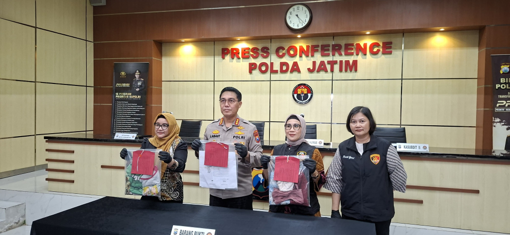 Ayah Tiri Perkosa Gadis Kembar hingga Hamil di Surabaya