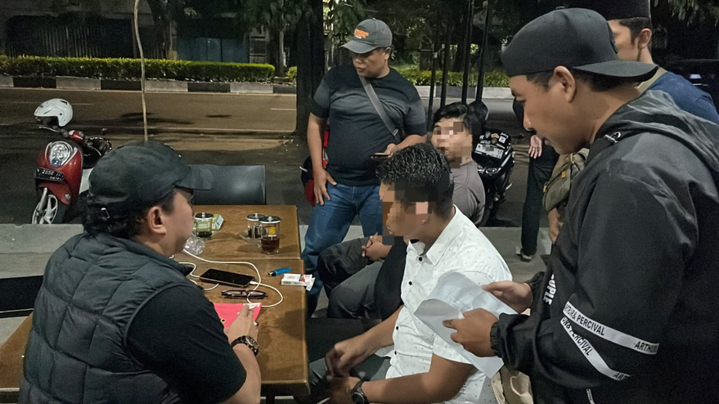 Diduga Lakukan Pemerasan, Polres Pasuruan Kota Amankan 4 orang Debt Collector