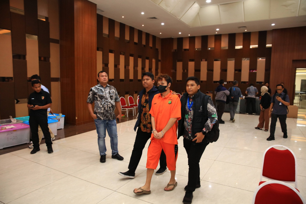 Polri Tangkap Buronan Interpol Beijing, Anggota Jaringan Scam Internasional