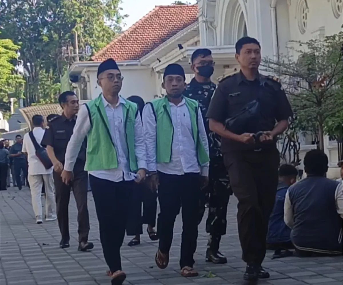 Awalnya Cuma Soal Bongkar-Muat, Louis Berakhir Jadi Korban  Kekerasan
