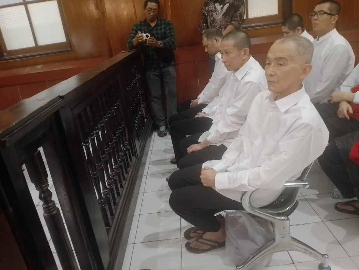 Para Terdakwa WNA Jepang saat jalani sidang di PN Surabaya