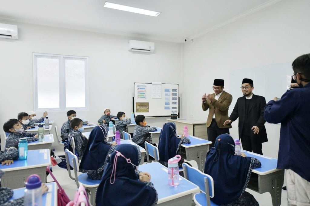 PENDIDIKAN  Ridwan Kamil: Sekolah Swasta Turut Berperan Bangun Peradaban