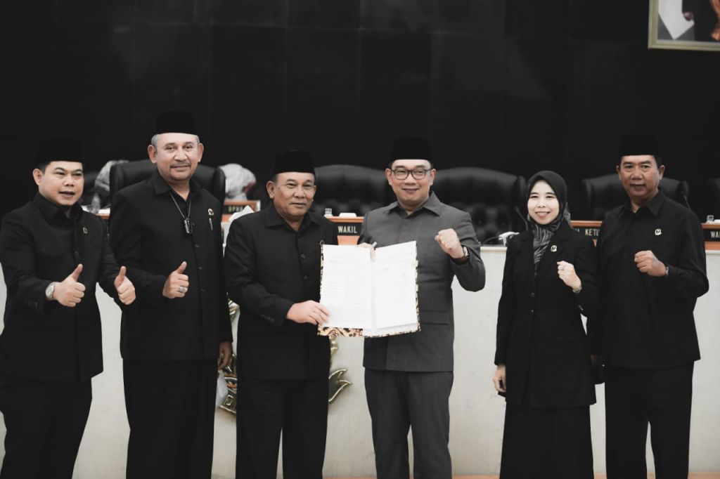 Gubernur Jabar Ridwan Kamil dalam Rapat Paripurna DPRD Jabar, Kamis (29/9/2022). 