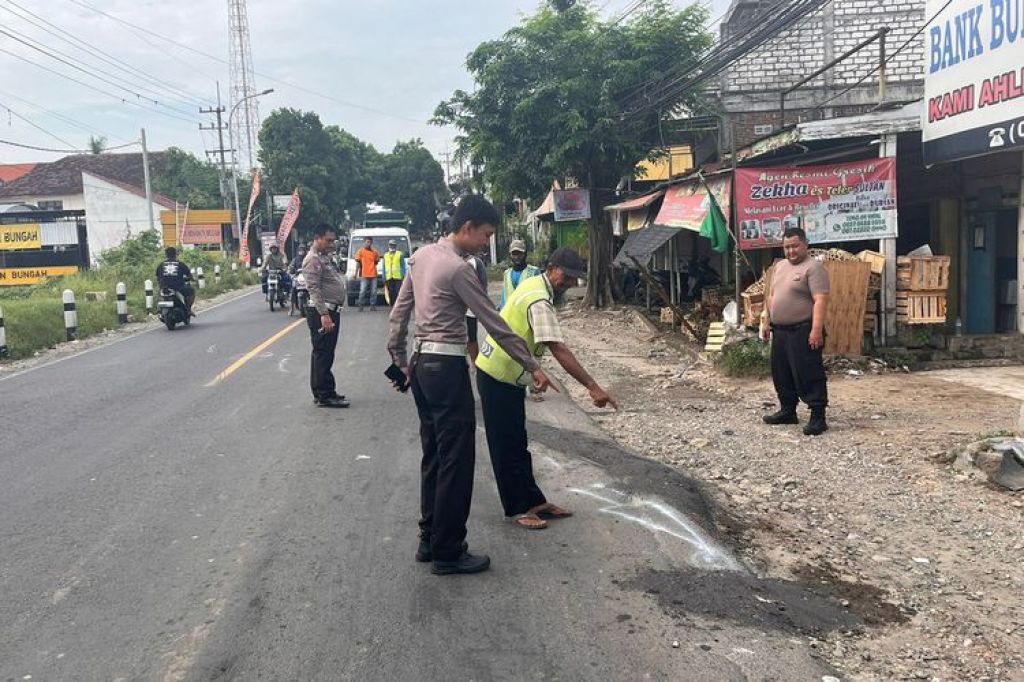 Investigasi TKP oleh polisi