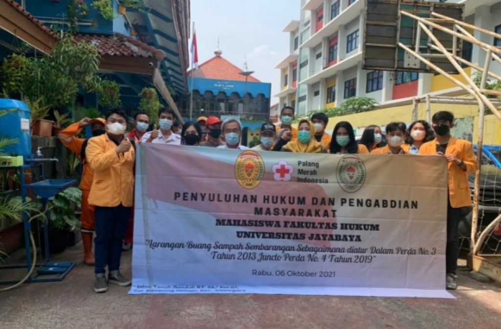 Puluhan Mahasiswa Fakultas Hukum (FH) Universitas Jayabaya Jakarta terjun langsung ke lapangan.
