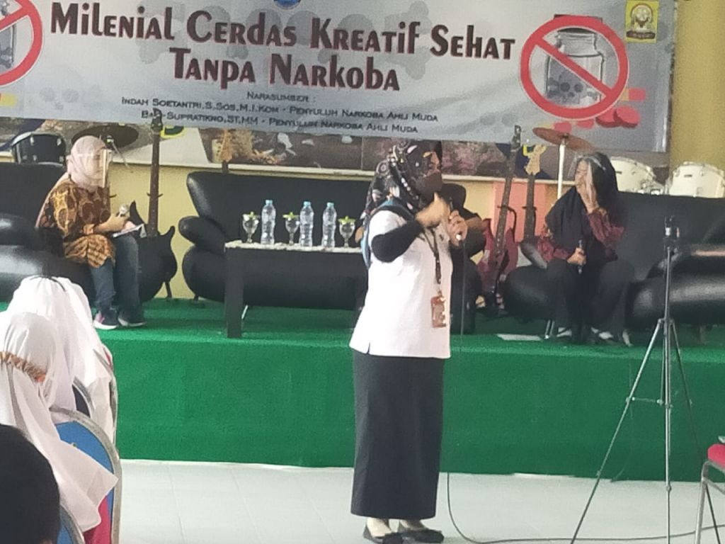 Indah Soetantri, Humas sekaligus Tim Penyuluh Narkoba Ahli Muda BNNK Surabaya
