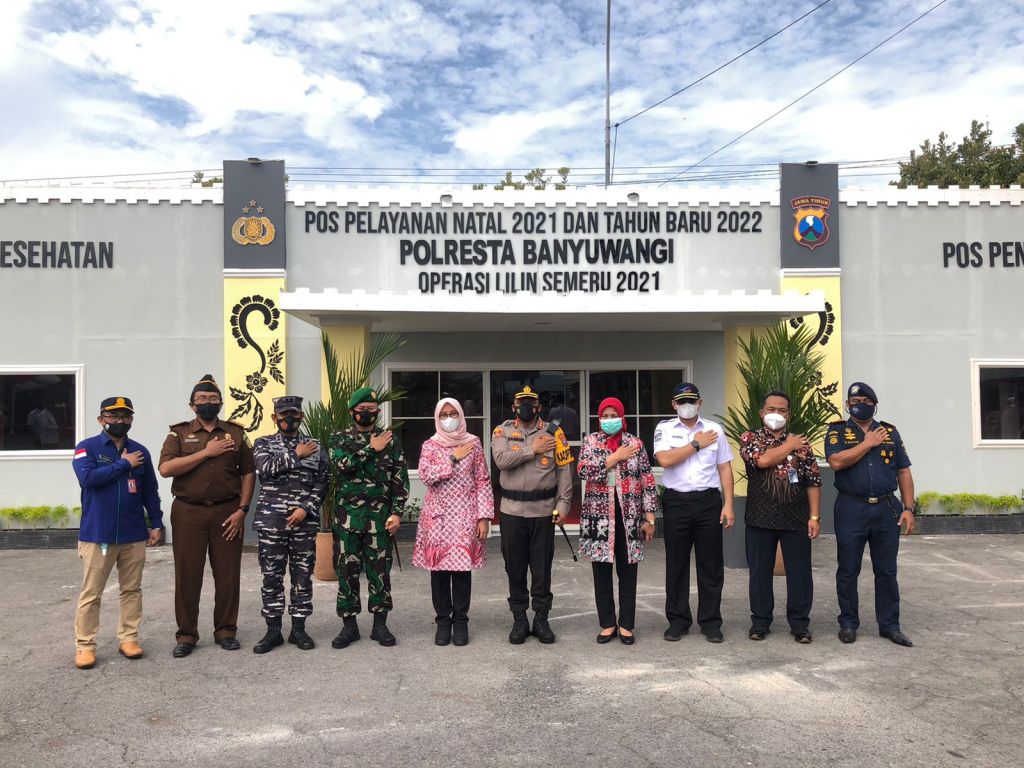 Polresta Banyuwangi Bawa Suasana Mapolresta di Pos Pelayanan Nataru ASDP Ketapang 