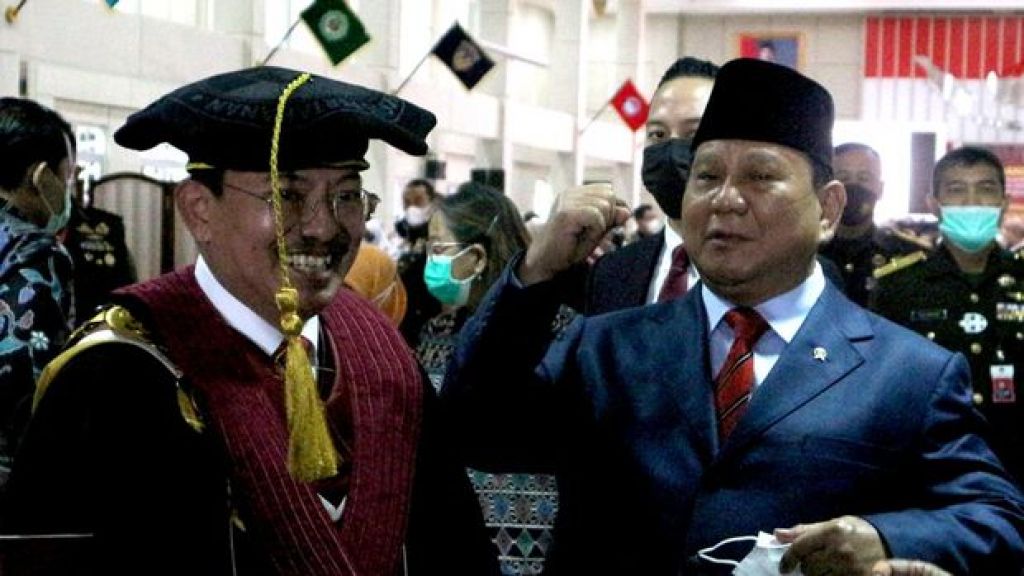 Prabowo menghadiri pemberian gelar profesor kehormatan ke Terawan, Rabu (12/1/2022).