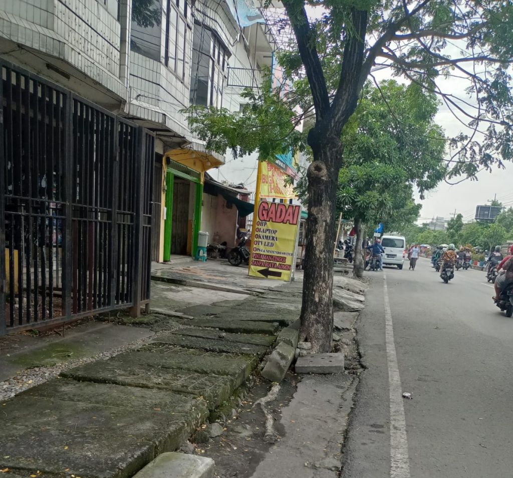 Tanpa Risma, Surabaya makin Kotor