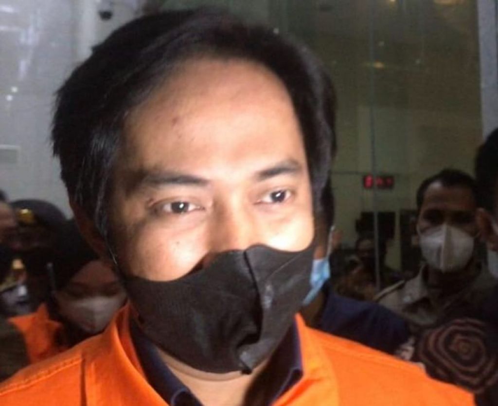 Abdul Gafur Resmi Ditahan KPK, Jumat (14/1/2022).