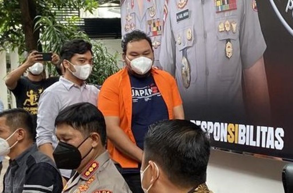 Fico dirilis depan wartawan Polda Metro Jaya, Jum'at (14/01/2022)