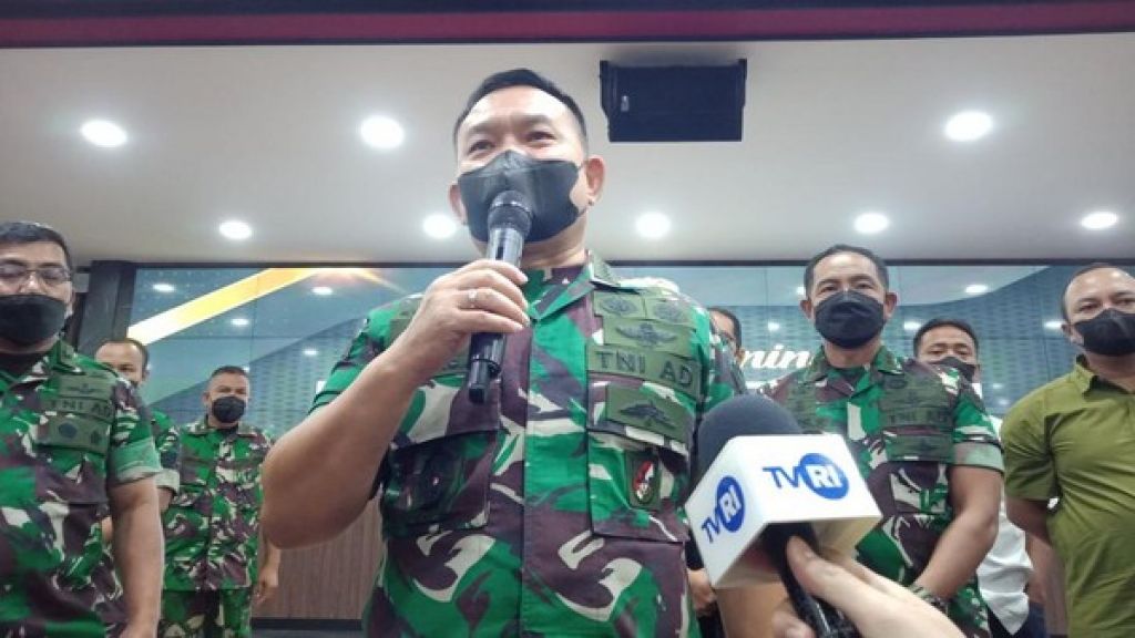 Dudung jumpa pers di Mabes AD, Jakarta Pusat, Senin, (7/2/2022).