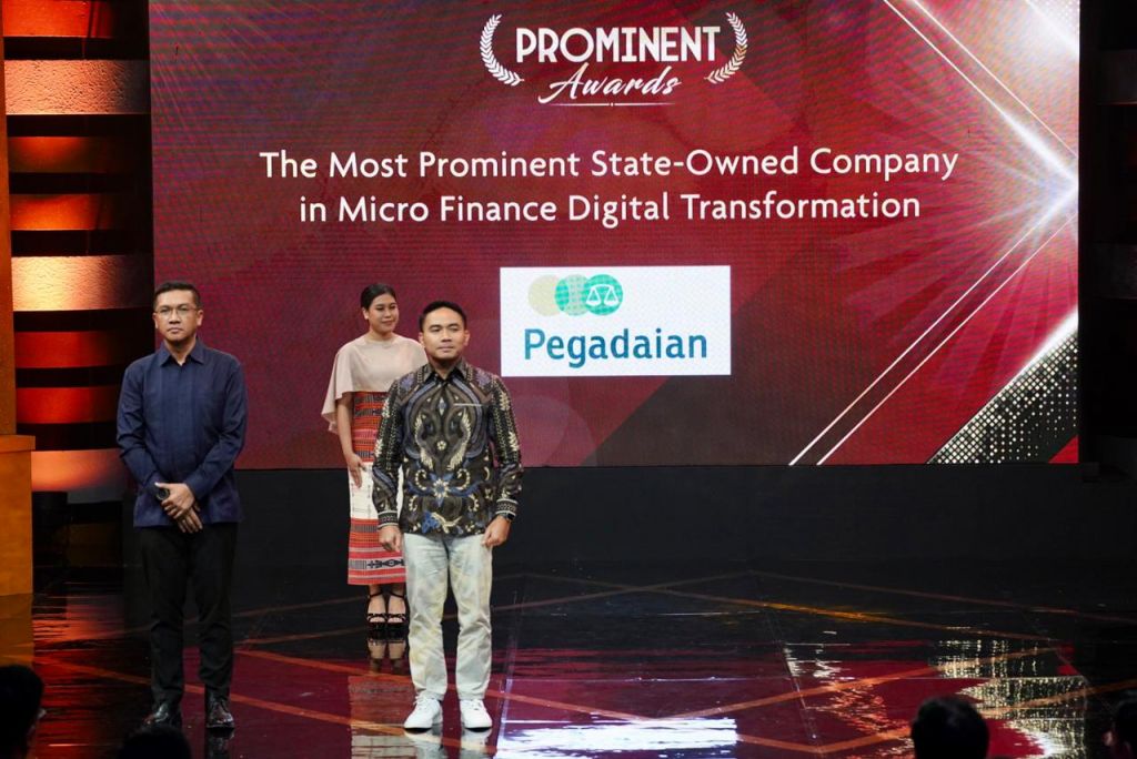 PT Pegadaian meraih penghargaan di ajang Prominent Award 2023 yang diselenggarakan oleh Metro TV. Foto: Pegadaian