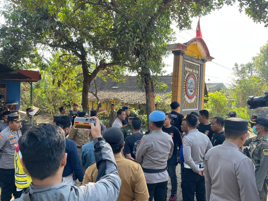 Pembongkaran tugu perguruan silat di Kabupaten Madiun