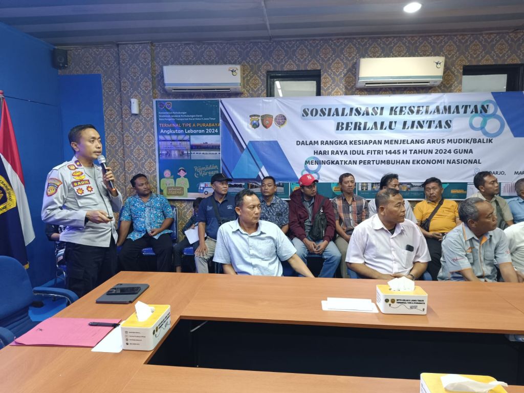 Sosialisasi keselamatan angkutan lebaran terhadap supir dan awak PO bus