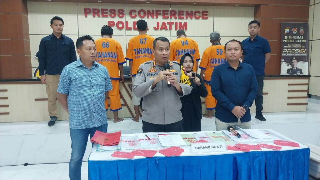 Polda Jatim Tahan Empat Kades Bojonegoro Korupsi 1 koma 2 Milyar