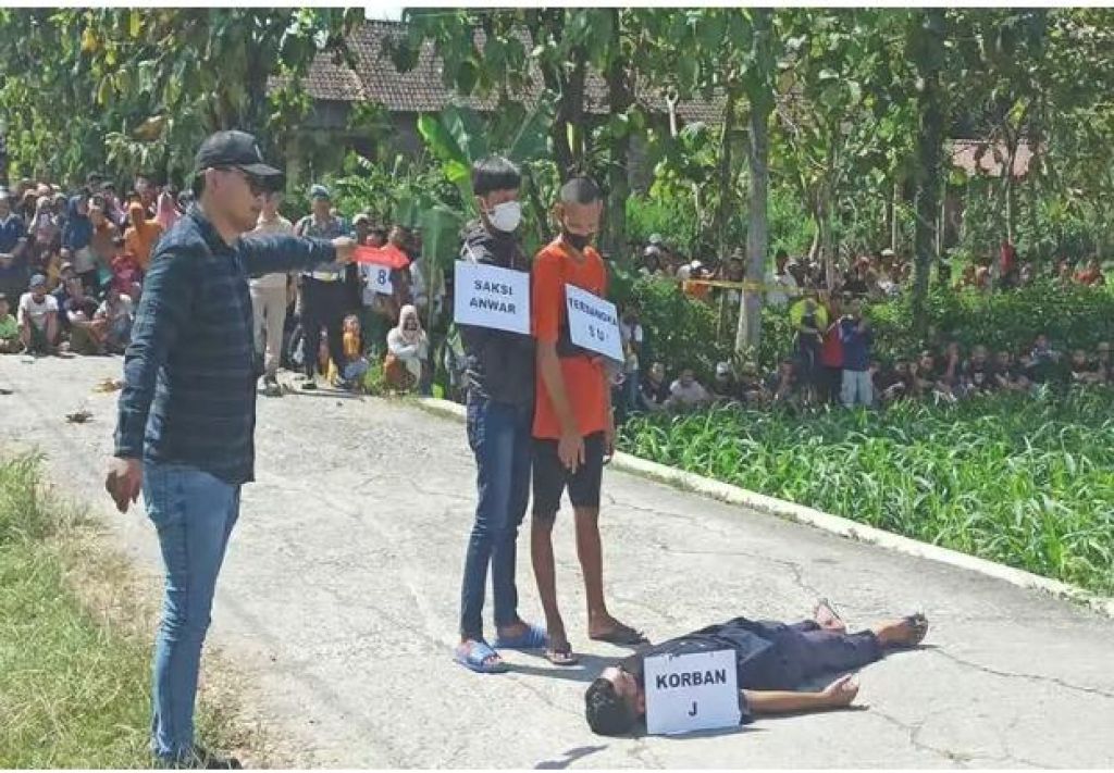 Rekonstruksi yang digelar satreskrim Polres Ponorogo