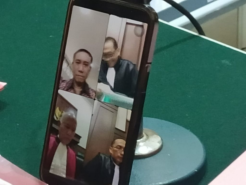 Terdakwa Heru Herlambang jalani sidang secara daring