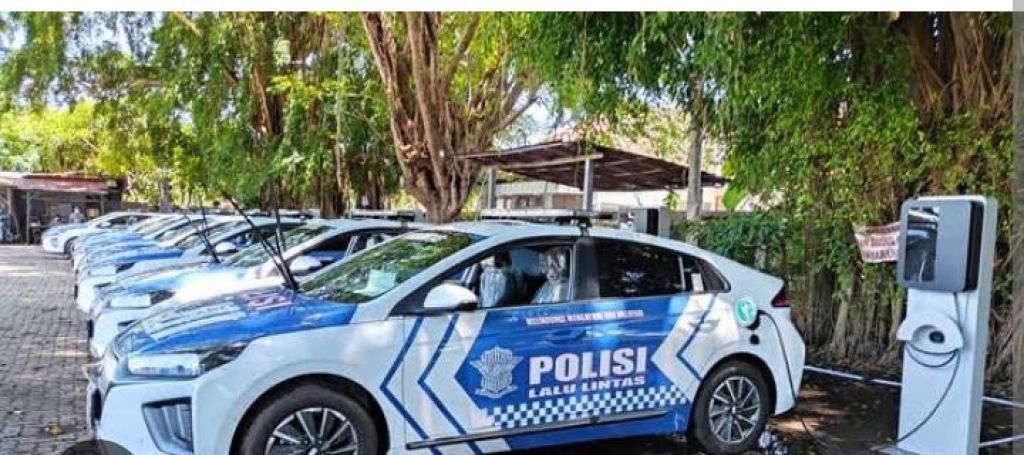 Ilustrasi mobil polisi