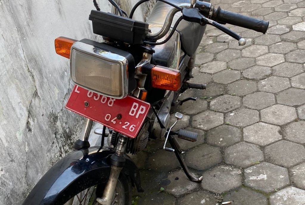 Motor plat merah yang dipakai mencuri motor.