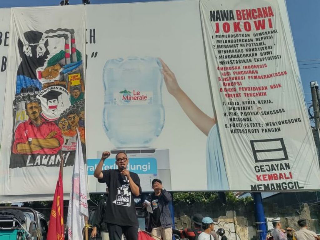 Aksi ARB Serukan Jokowi Perusak Demokrasi: Rakyat Sudah Muak!