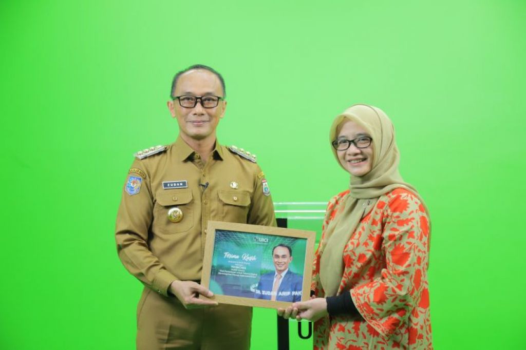 Prof. Zudan Arif Fakrulloh memberikan kuliah umum perdana kepada mahasiswa Universitas Insan Cita Indonesia (UICI), Jakarta Selatan, Selasa (19/3/2024). Foto: BNPP