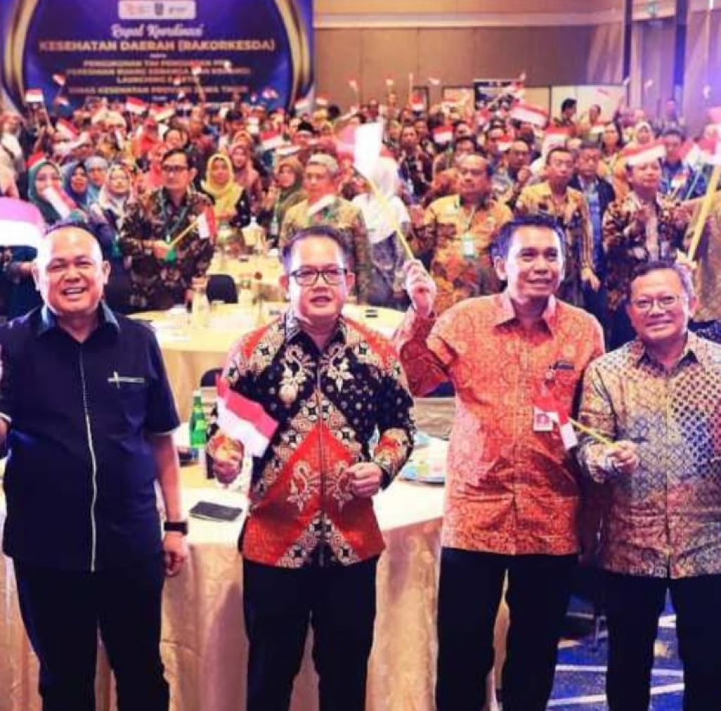 Pj. Gubernur Jawa Timur  Adhy Karyono membuka Rapat Koordinasi Kesehatan Daerah (Rakorkesda) Jatim 2024 di Hotel Novotel Samator Surabaya