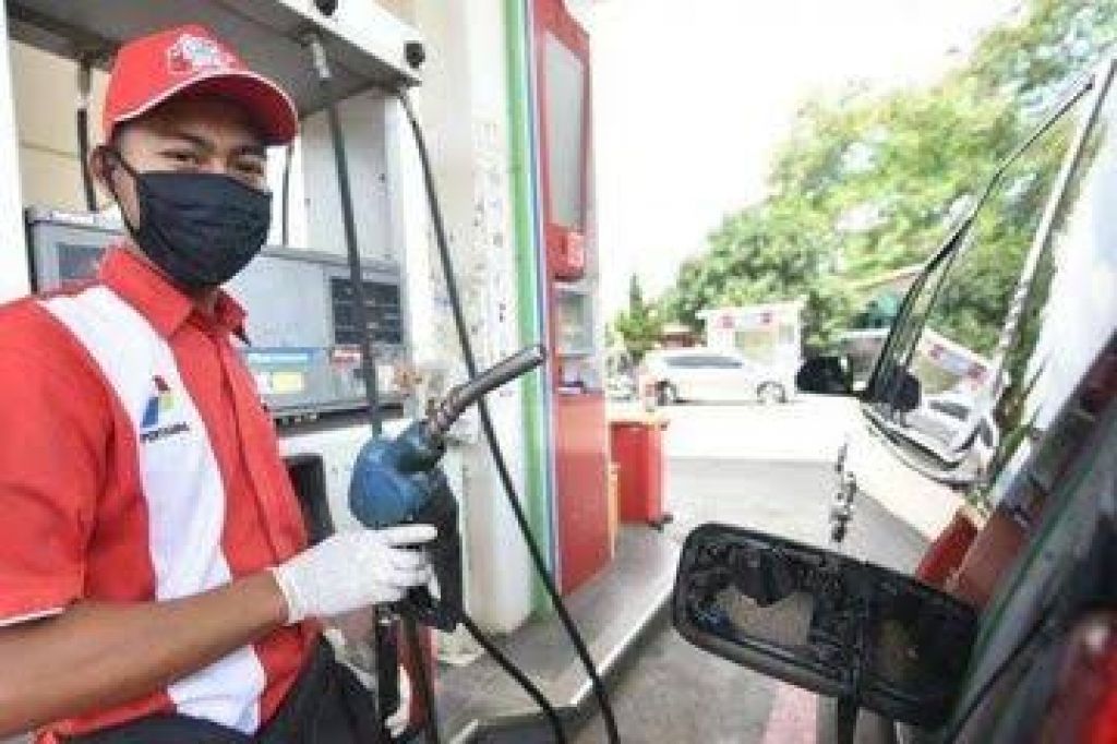 Pengguna Pertamax bakal menjerit per 1 April nanti.