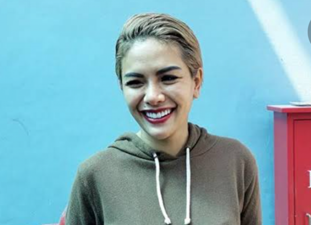 Nikita Mirzani.