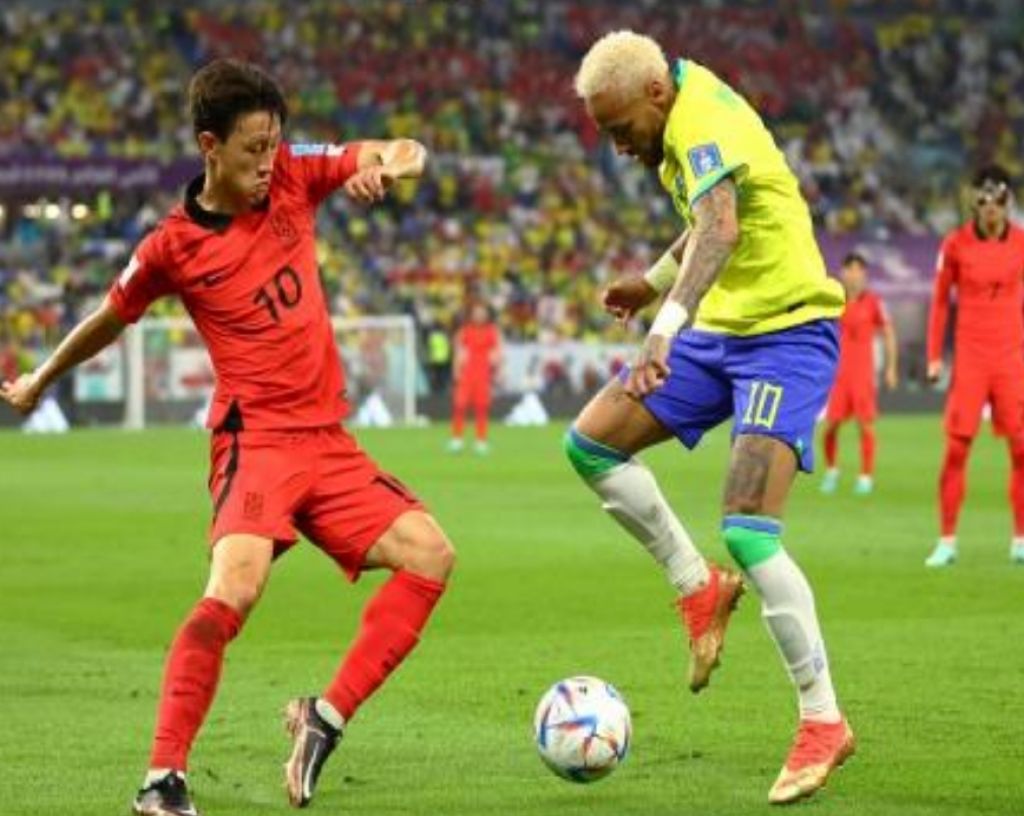 Brasil Ajari Korsel Main Bola