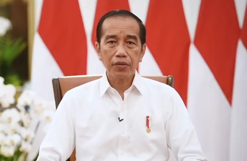 Jerry Massie: Kerjaan Jokowi cuma Bangun Jalan