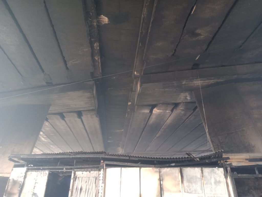 foto Bentangan Jalan Tol bekas terbakar