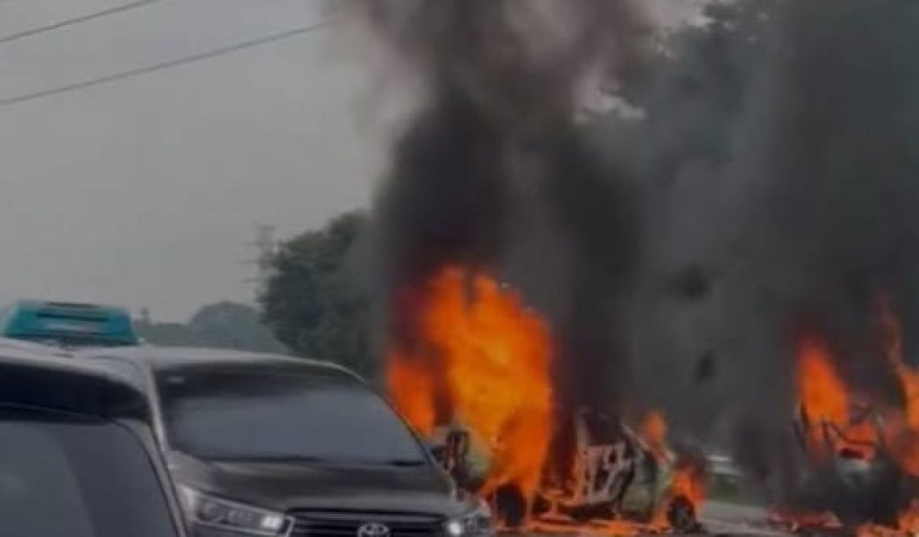 Kecelakaan Maut Tol Cikampek